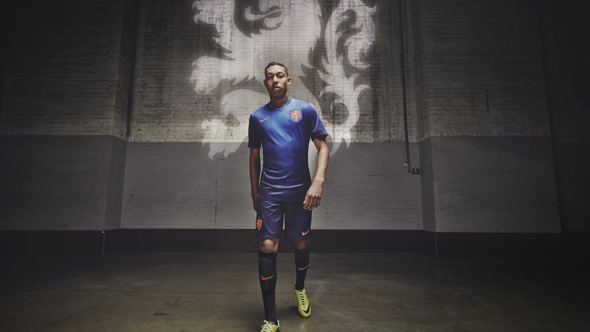 “马科斯·梅特罗的精湛技术与领导能力，帮助阿根廷美洲狮队成为新一代强队”