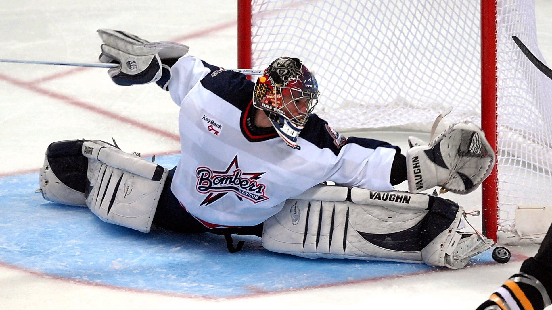 中国足球国家队重视比赛前心理预热流程设计,足球运动员比赛心理分析