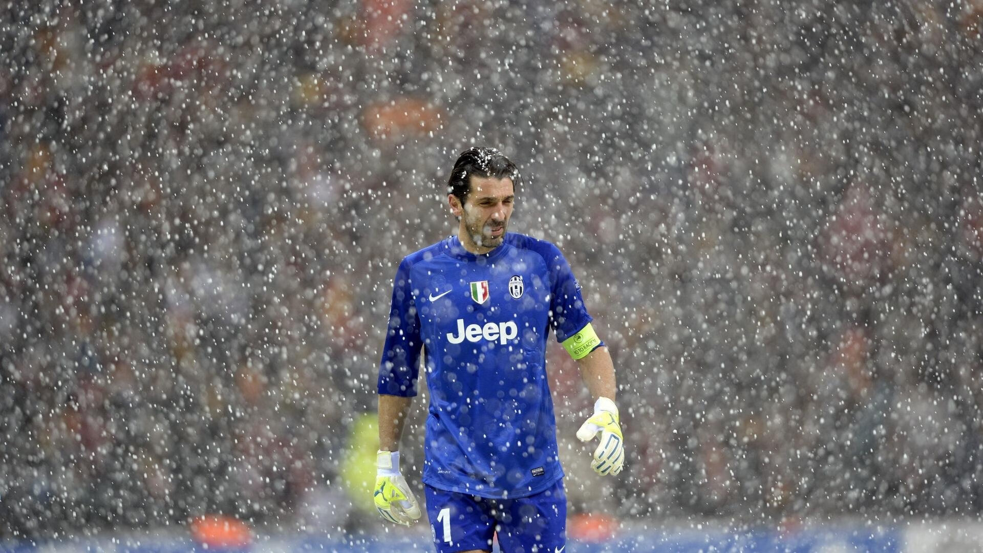 星空体育中国-湖人主帅哈姆面临下课危机？战绩不佳引不满，湖人2年1900万签约哈雷尔