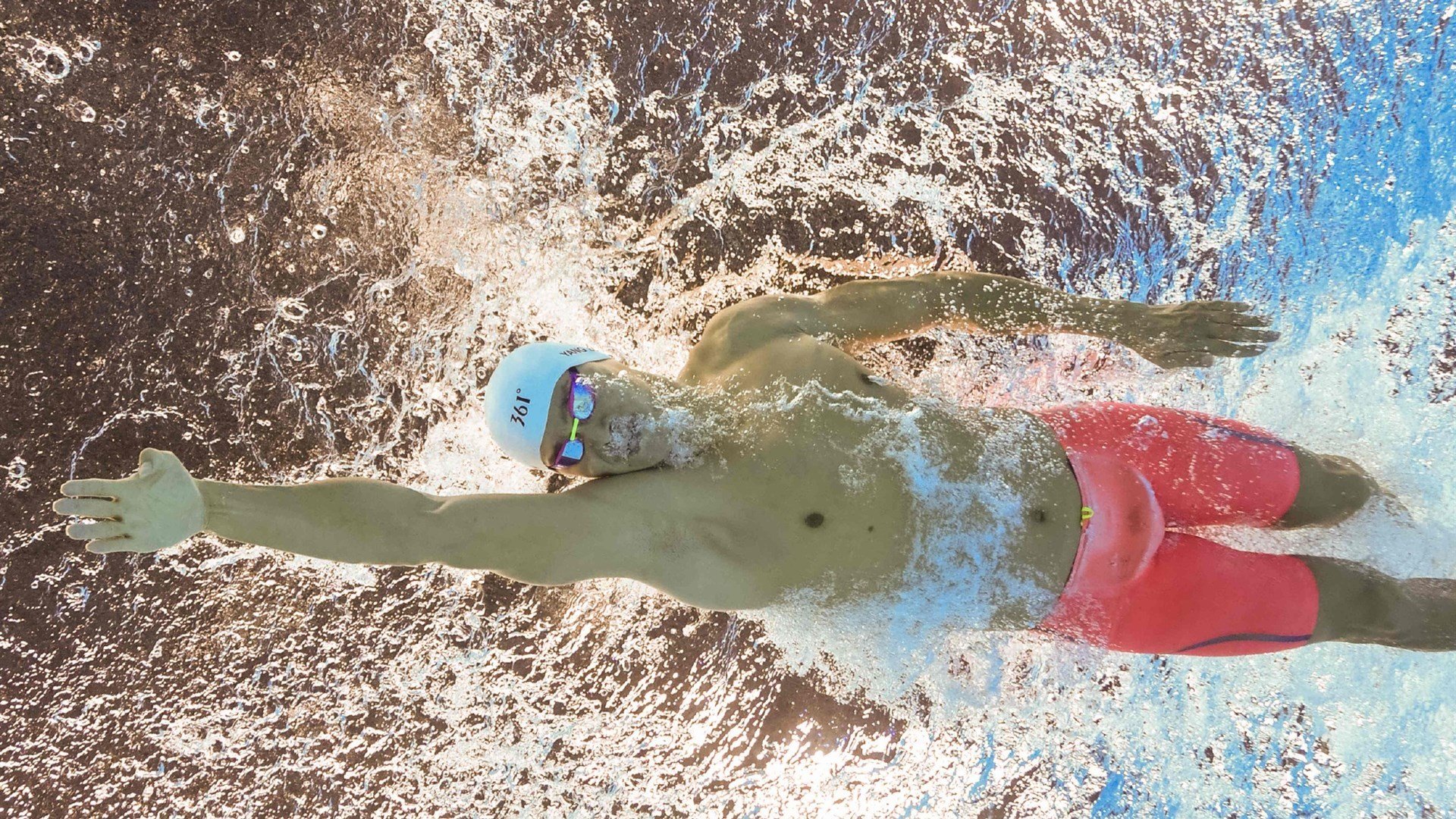 星空娱乐棋牌官网-特朗普女儿看梅西踢球却没拿到球衣，全网笑疯，特朗普小女儿助选